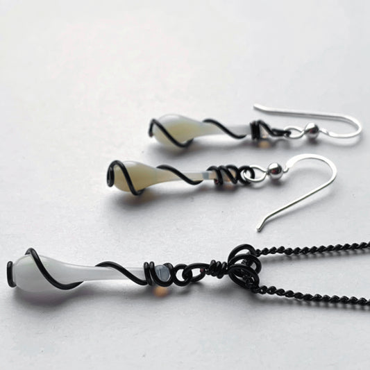 Ivory Lyra Noir Earrings